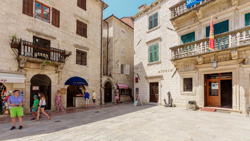 Old Town Museum Square Apartment Kotor Exterior foto