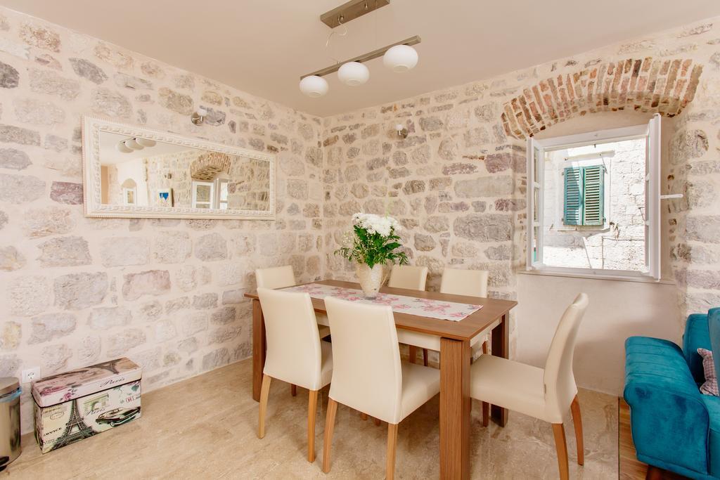 Old Town Museum Square Apartment Kotor Exterior foto